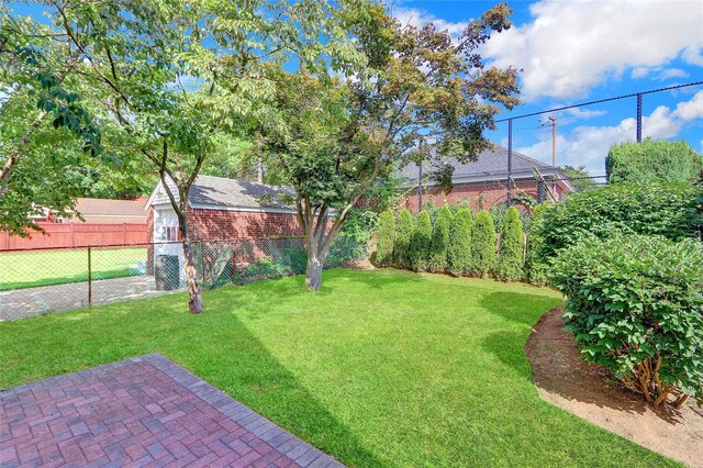 142 Kamda Blvd, New Hyde Park, NY 11040 - photo 4