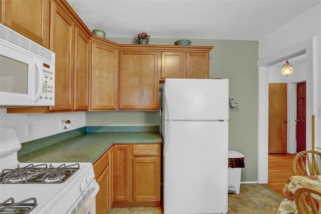 142 Kamda Blvd, New Hyde Park, NY 11040 - photo 13