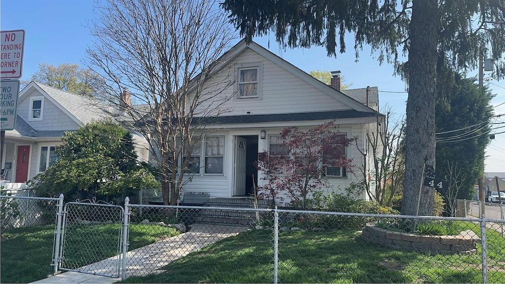 44 Saint Pauls Rd S, Hempstead, NY 11550 - photo 1
