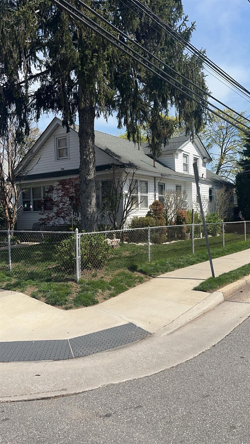 44 Saint Pauls Rd S, Hempstead, NY 11550 - photo 3