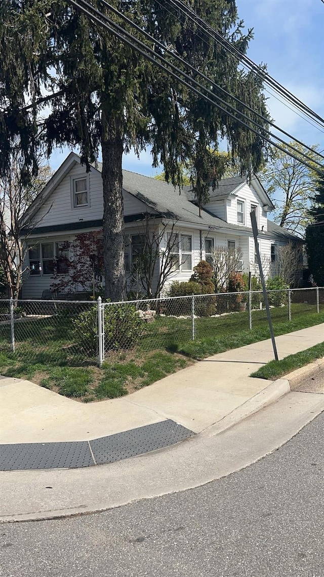 44 Saint Pauls Rd S, Hempstead, NY 11550 - photo 3