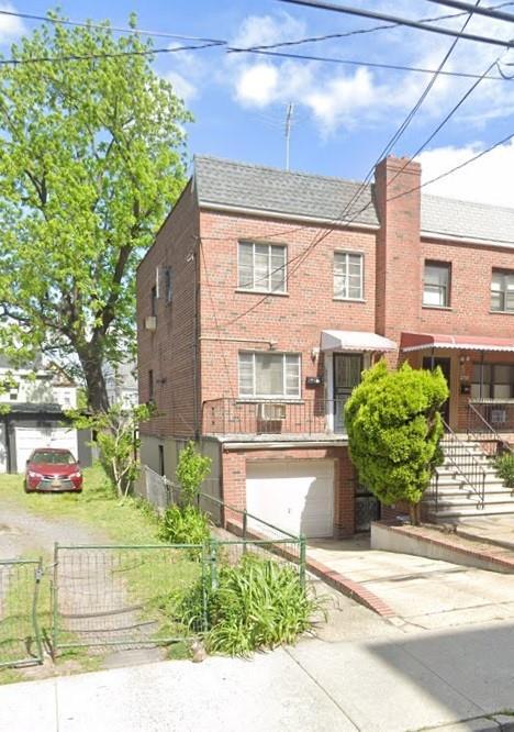 4749 Richardson Ave, Bronx, NY 10470 - photo 2