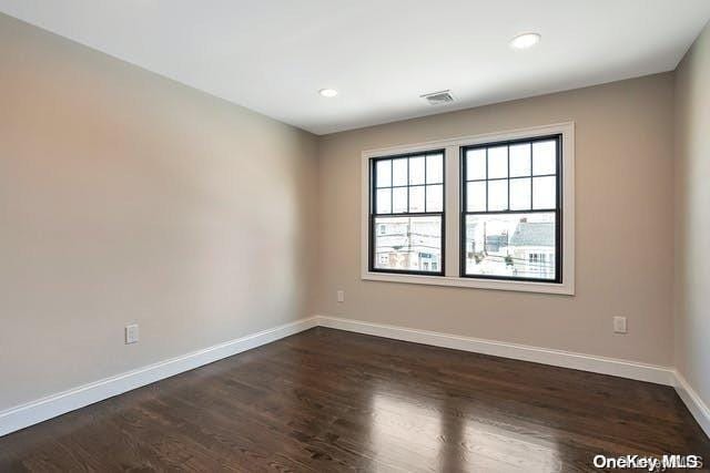 25 Cypress Ave, Bethpage, NY 11714 - photo 9