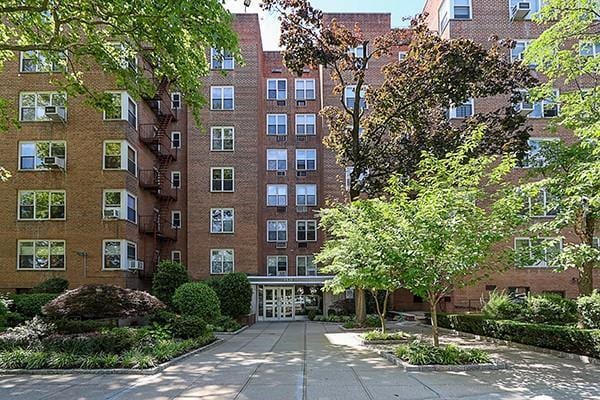 209-80 18th Ave Unit 2G, Bayside, NY 11360 - photo 1