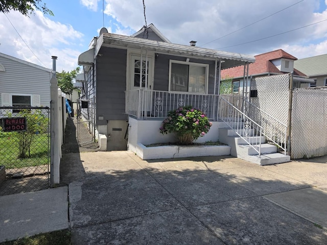 325 Leland Ave, Bronx, NY 10473 - photo 1