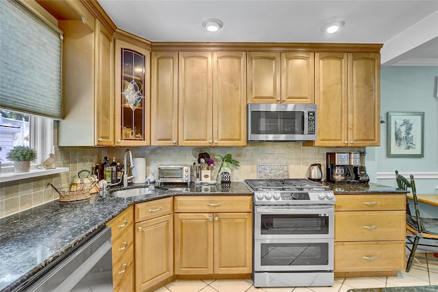 24502 Thornhill Ave, Little Neck, NY 11362 - photo 9