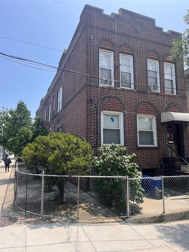 474 Suydam St, Brooklyn, NY 11237 - photo 3
