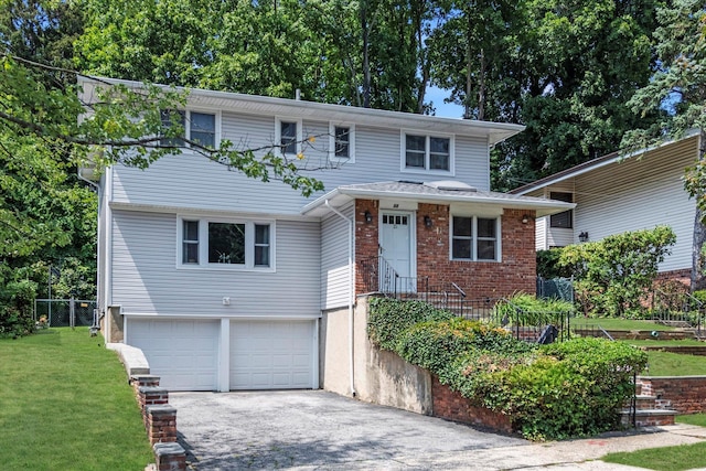 15 Edgewood Pl, Great Neck, NY 11024 - photo 1