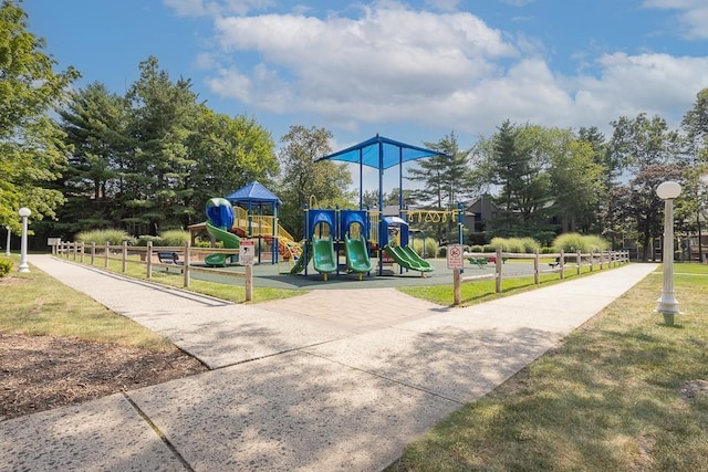 267 Treetop Cir Unit 267, Nanuet, NY 10954 - photo 37