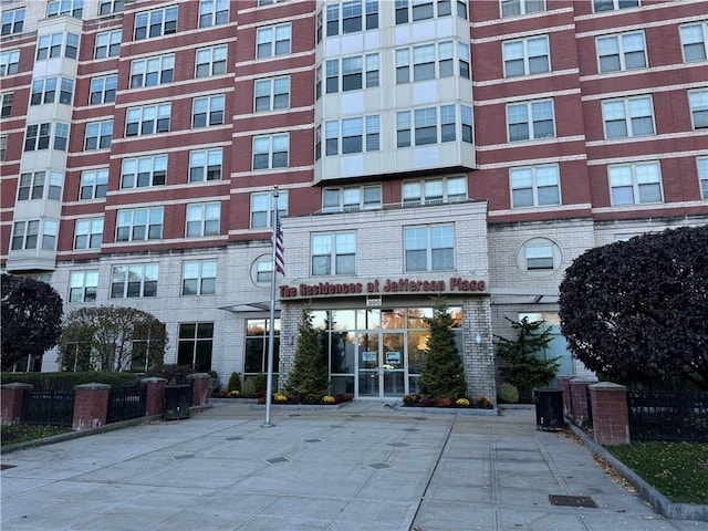 300 Mamaroneck Ave Unit 509, White Plains, NY 10605 - photo 2