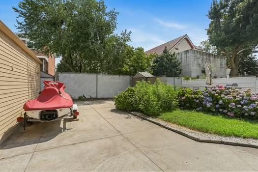 210 Buttrick Ave, Bronx, NY 10465 - photo 45