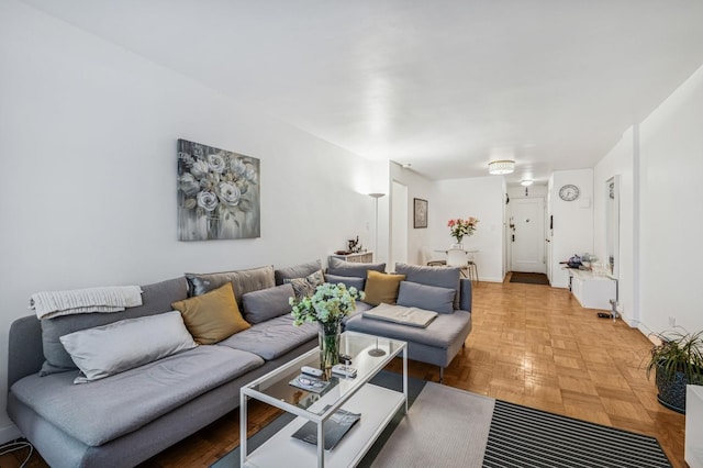 7502 Austin St Unit 1L, Forest Hills, NY 11375 - photo 1