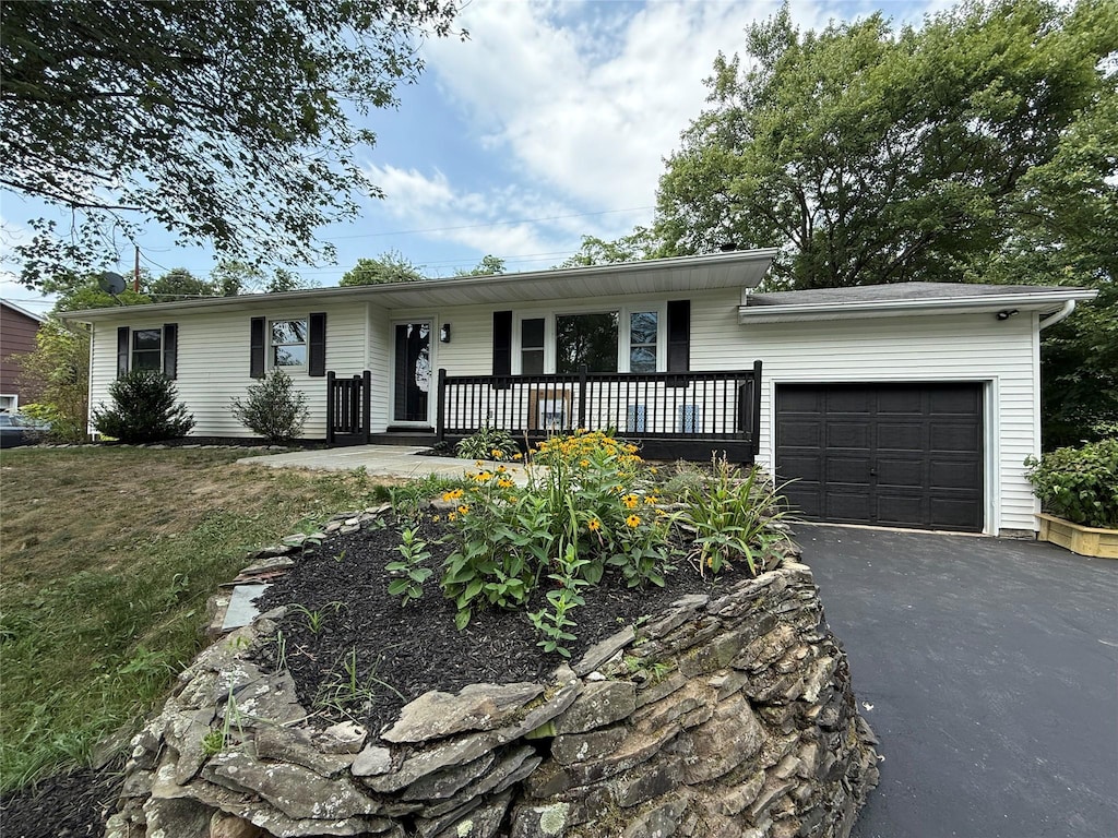 10 Split Tree Dr, Wappingers Falls, NY 12590 - photo 1