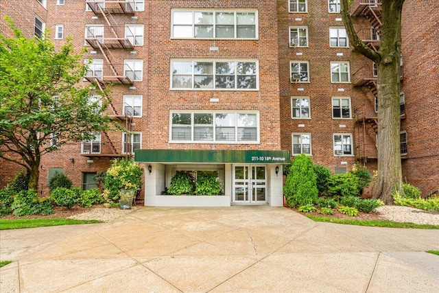 211-10 18th Ave Unit 2J, Bayside, NY 11360 - photo 2