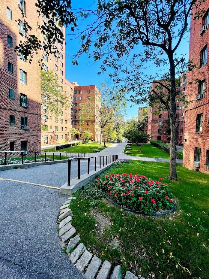 89 Metropolitan Oval Unit 7B, Bronx, NY 10462 - photo 2