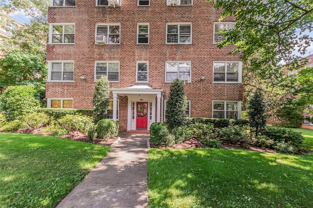 781 Palmer Rd Unit 3B, Yonkers, NY 10708 - photo 1