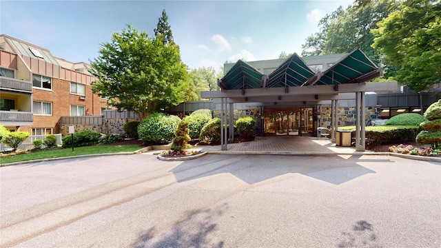 2 Fountain Ln Unit 2P, Scarsdale, NY 10583 - photo 1