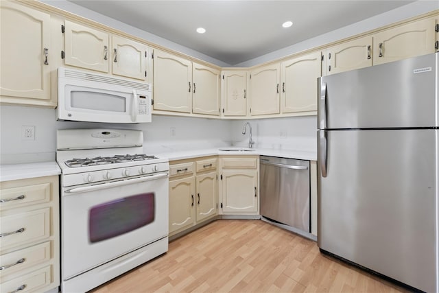 109 Doxbury Ln, Suffern, NY 10901 - photo 2