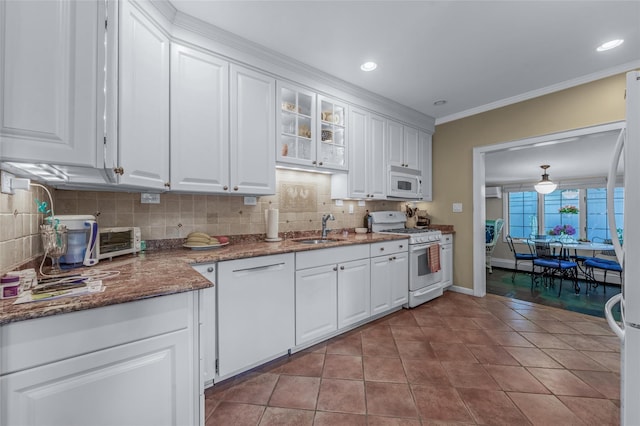 48-05 Douglaston Pkwy, Douglaston, NY 11362 - photo 17