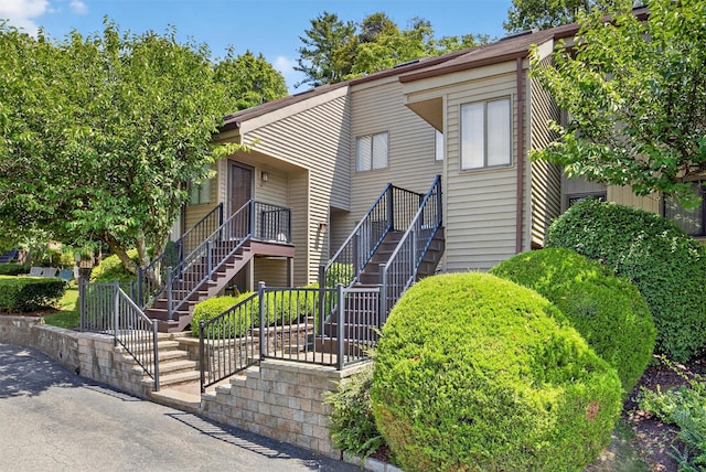 14 Steven Dr Unit 1, Ossining, NY 10562 - photo 3