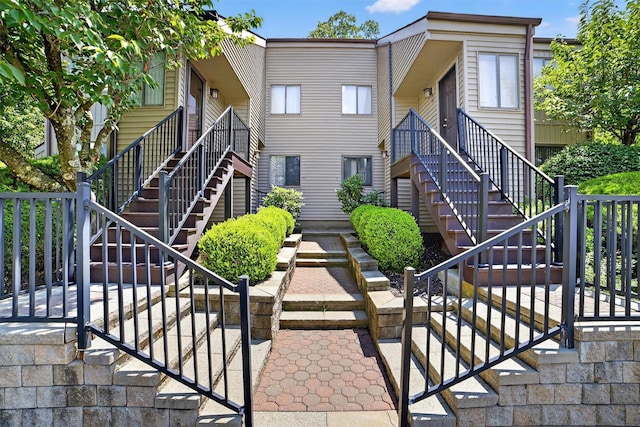 14 Steven Dr Unit 1, Ossining, NY 10562 - photo 2