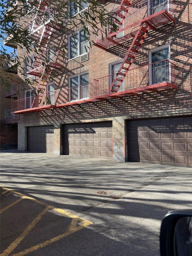 241-20 Northern Blvd Unit 2C, Douglaston, NY 11362 - photo 4