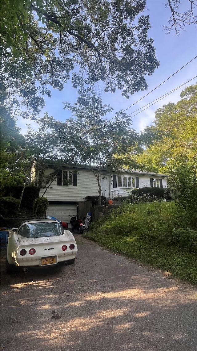 65 Maple Ln, Medford, NY 11763 - photo 3