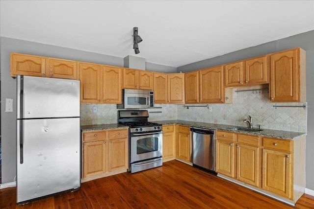 10 Pennyfield Ave Unit 8B, Bronx, NY 10465 - photo 16
