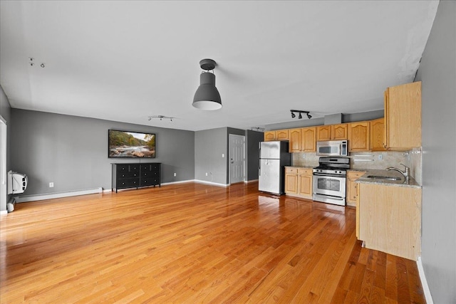 10 Pennyfield Ave Unit 8B, Bronx, NY 10465 - photo 27