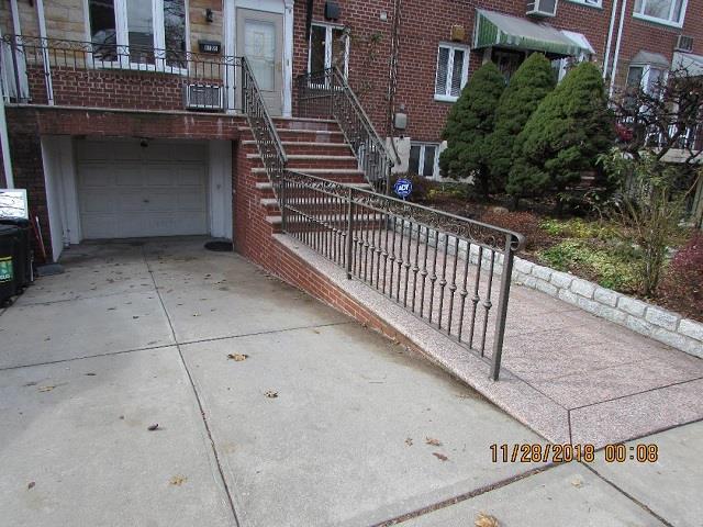61-56 70th St, Middle Village, NY 11379 - photo 5