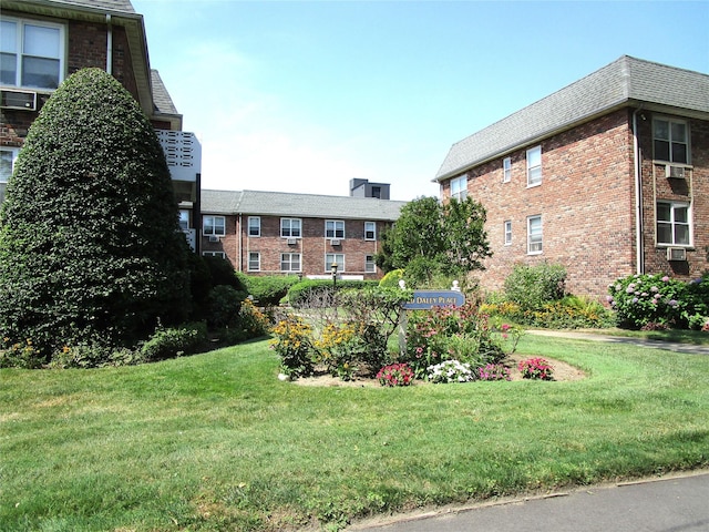 20 Daley Pl Unit 225, Lynbrook, NY 11563 - photo 1