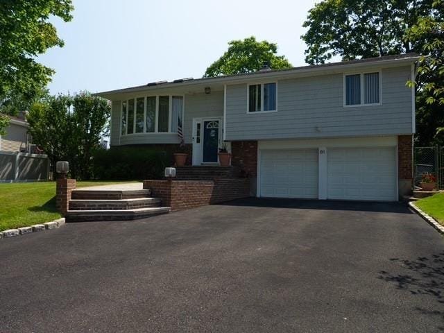 81 Country Village Ln, East Islip, NY 11730 - photo 2