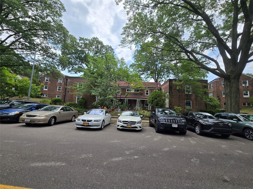 150-14 Geothals Ave Unit 45F, Briarwood, NY 11432 - photo 1