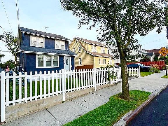 3992 Rombouts Ave, Bronx, NY 10466 - photo 1