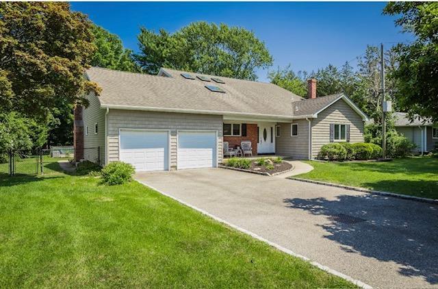 32 Merrivale Dr, Smithtown, NY 11787 - photo 2