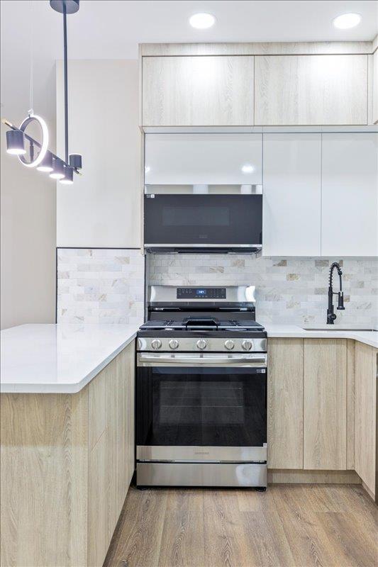 160-15 Powells Cove Blvd Unit D104, Beechhurst, NY 11357 - photo 6