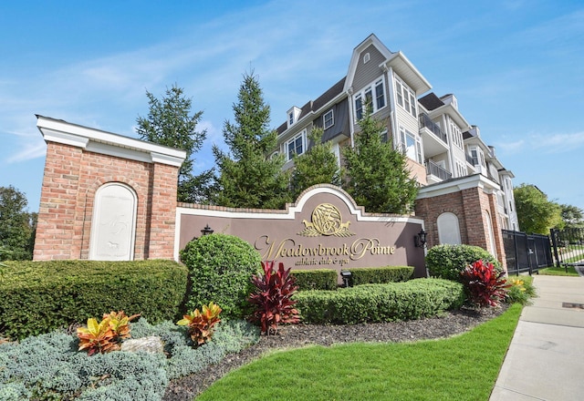 415 Pacing Way, Westbury, NY 11590 - photo 28