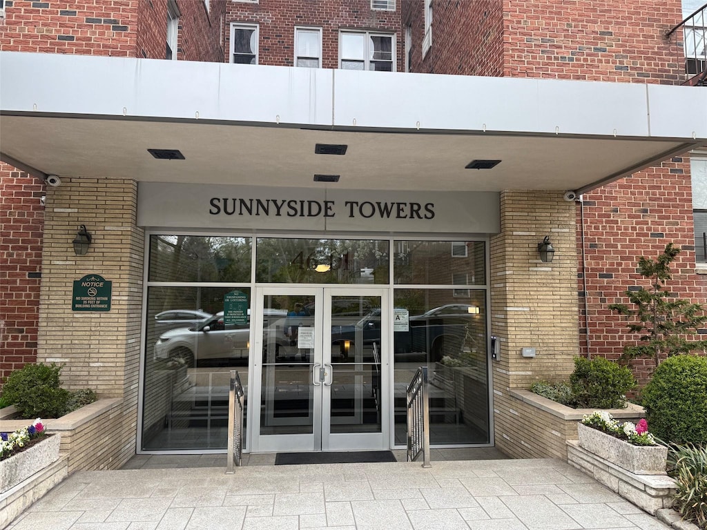 46-01 39th Ave Unit 517, Sunnyside, NY 11104 - photo 1