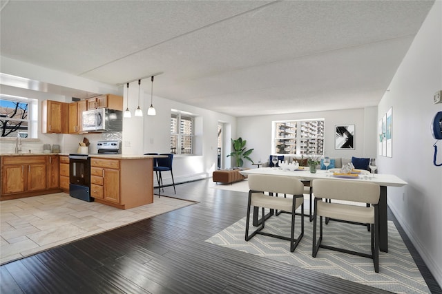 79-14 Rockaway Beach Blvd Unit 3J, Rockaway Beach, NY 11693 - photo 1