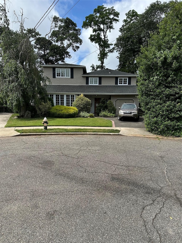 185 Maxine Ct, West Hempstead, NY 11552 - photo 1