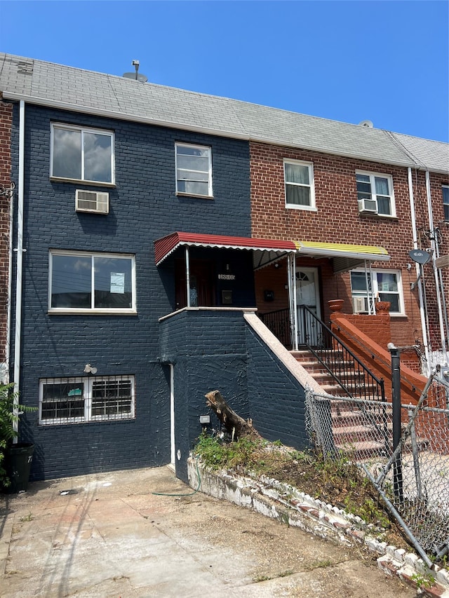 185-05 Henderson Ave, Hollis, NY 11423 - photo 2