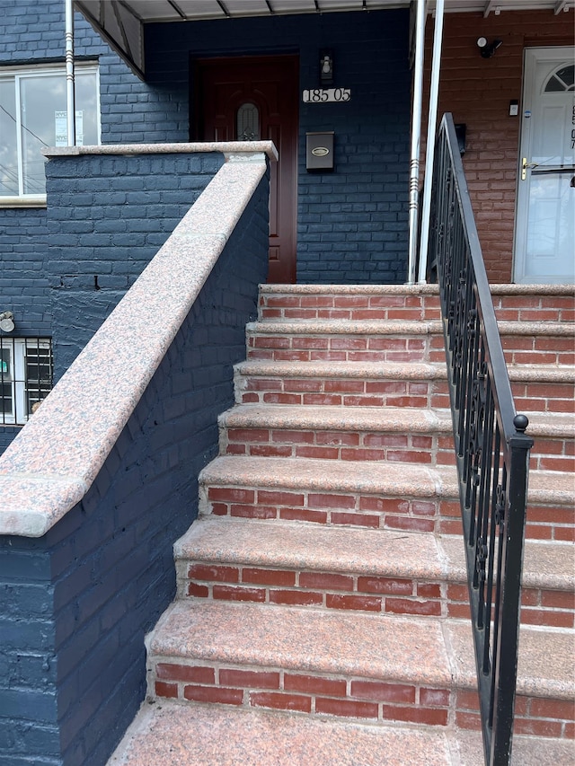 185-05 Henderson Ave, Hollis, NY 11423 - photo 3