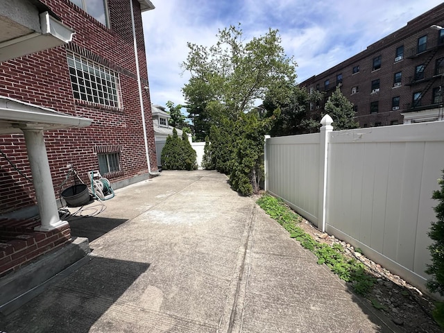 629 E 8th St, Brooklyn, NY 11218 - photo 3