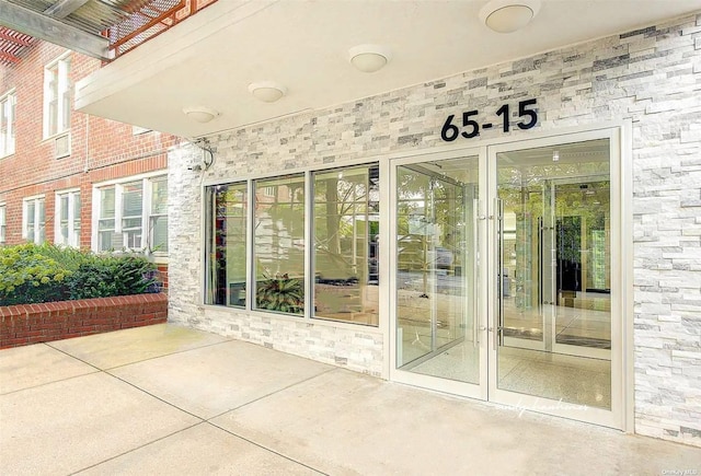 65-15 Alderton St Unit 5F, Rego Park, NY 11374 - photo 1