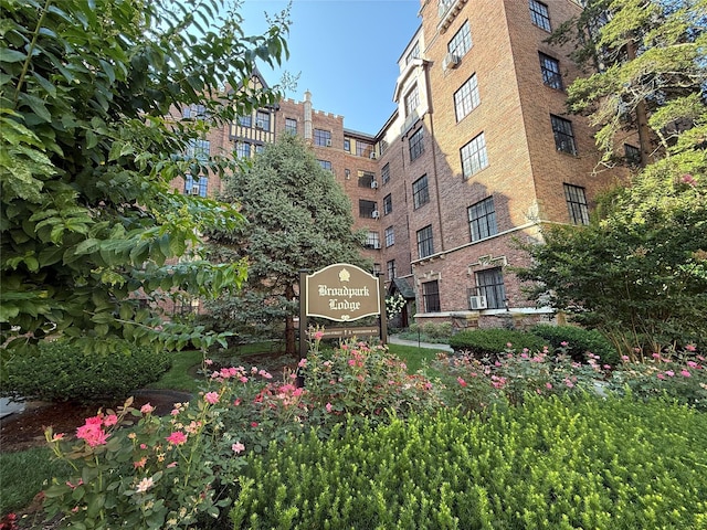 292 Main St Unit 5H, White Plains, NY 10601 - photo 7