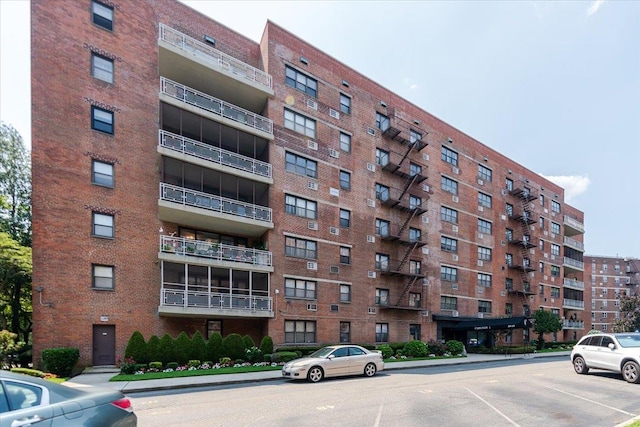 88-25 155th Ave Unit 3D, Jamaica, NY 11414 - photo 2