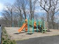 493 Sierra Vista Ln, Valley Cottage, NY 10989 - photo 17