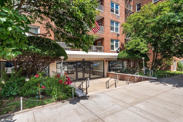 60-11 Broadway Unit 3L, Woodside, NY 11377 - photo 15