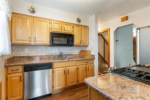 218 Bryant Ave, New Hyde Park, NY 11040 - photo 16