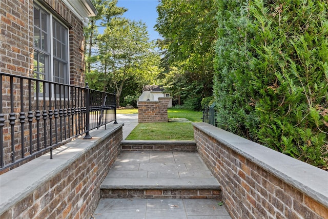 27 Hemlock Rd, Manhasset, NY 11030 - photo 41